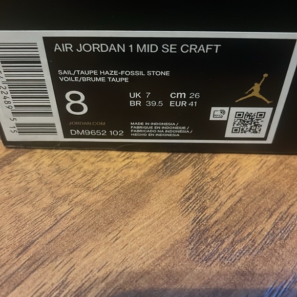 Nike Air Jordan 1 mid se craft. - Picture 4 of 10